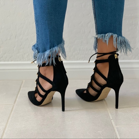 Black Lace Detail Cut Out Pointy Toe Stiletto Pump - Picture 5 of 7